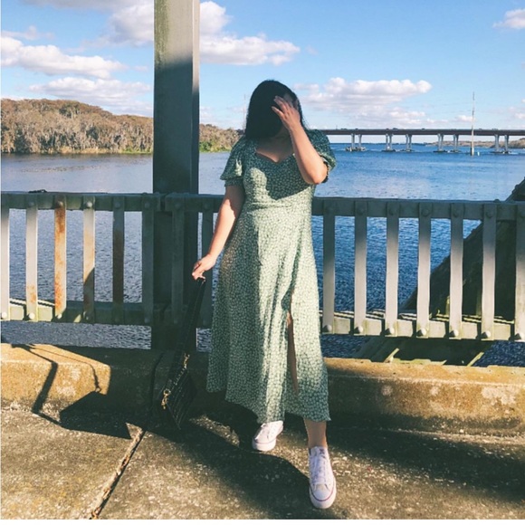 H&M Green Floral Midi Puff Sleeve Dress - Picture 4 of 7